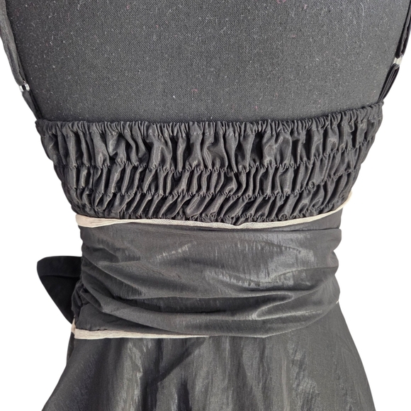 Unbranded Chic Black Bubble Dress with Bow Accent Size Med - Picture 7 of 7